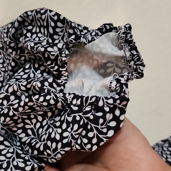 Simple Flavor - Picture 3 of 4